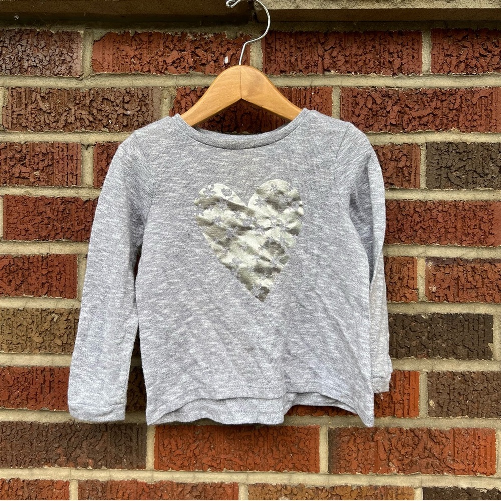 The Children’s Place Marled Gray Silver Heart Graphic Long Sleeve Top
